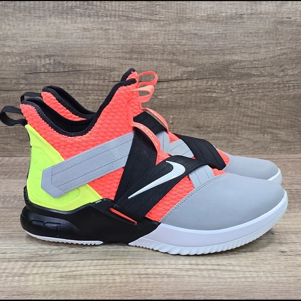 Nike Mens LeBron Soldier Bright “Hot Lava” Shoes- Size 12